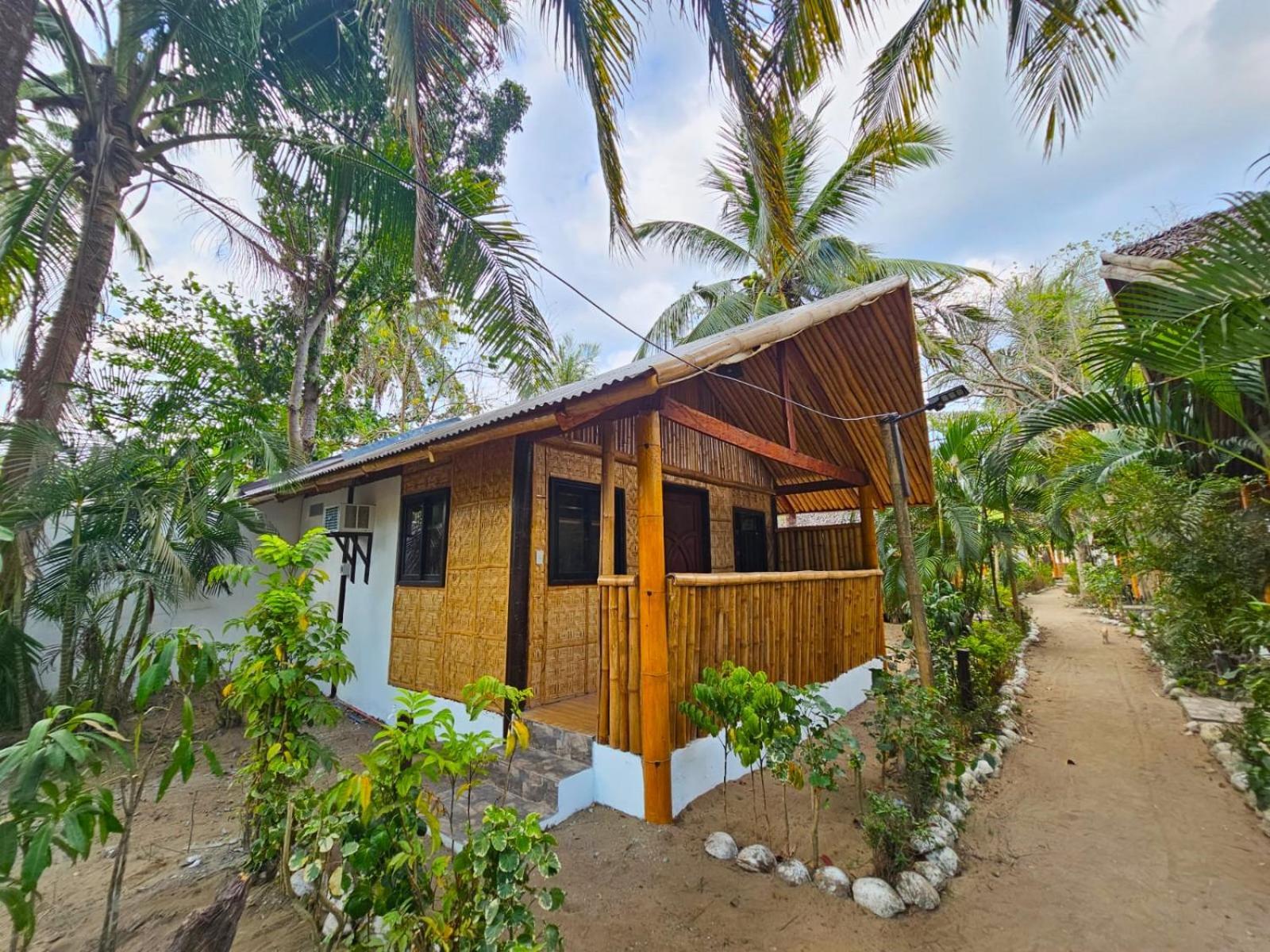 Big Bamboo Beach Resort Sipalay Exterior foto